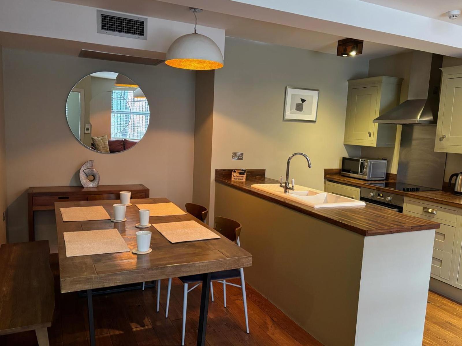 The Lawrance Luxury Aparthotel - York — Photos 1